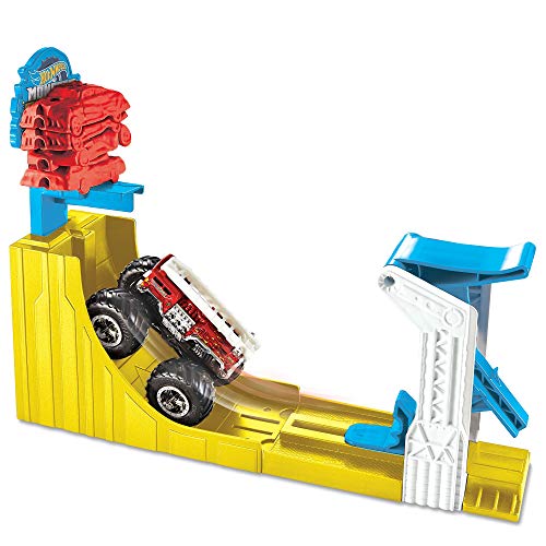Hot Wheels Monster Trucks Big Air Breakout Juego con 5 alarmas de Juguete Fundido a presión,...
